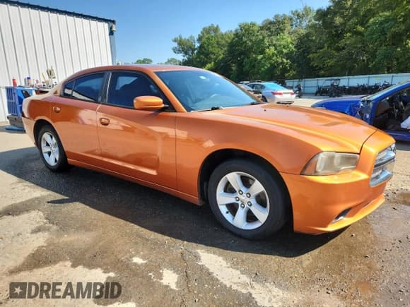 ✅ 2011 Dodge Charger Rallye • VIN: 2B3CL3CG2BH549374 • Лот: 80353365. Опубликован ранее на Copart с пробегом 178 498 миль. Бесплатный доступ к архиву аукционных продаж из США и подробный отчёт об истории автомобиля на DreamBid. Изображение 4.