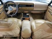 ✅ 1987 Jeep Grand Wagoneer • VIN: 1JCNJ15UXHT043452 • Lot: 86832505. Wystawiony na Copart z przebiegiem 159 429 mil. Bezpłatny archiwum sprzedaży aukcyjnych z USA i szczegółowy raport historii pojazdu na DreamBid. Zdjęcie 8.