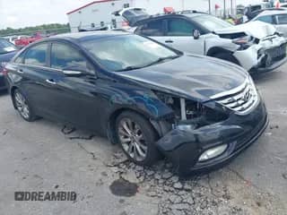 2013 Hyundai Sonata SE with VIN 5NPEC4AB6DH556374, listed as a IAAI auction lot 42868044 with 189,208 mi miles and . Bid and sale history available at DreamBid. Image 1.