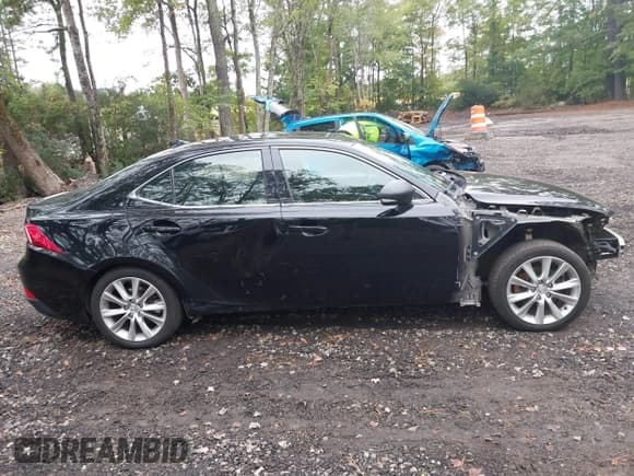 ✅ 2014 Lexus IS 250 • VIN: JTHCF1D26E5003877 • Lot: 43463768. Listed on IAAI with 156,190 mi. Free auction sales archive from the USA and detailed vehicle history report at DreamBid. Image 13.