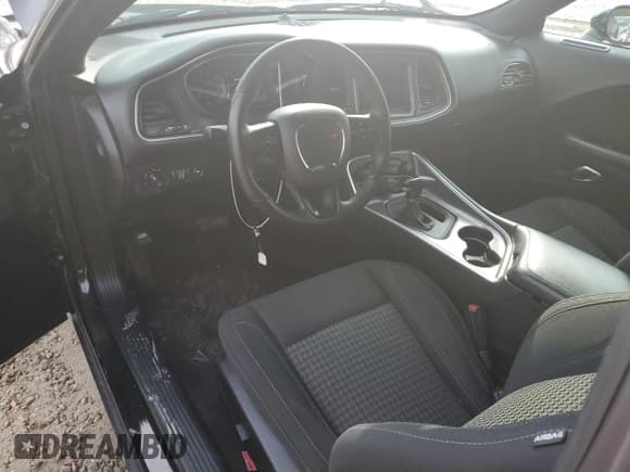 ✅ 2018 Dodge Challenger SXT Plus • VIN: 2C3CDZAG5JH246495 • Lot: 37924423. Wystawiony na Copart z przebiegiem 52 129 mil. Bezpłatny archiwum sprzedaży aukcyjnych z USA i szczegółowy raport historii pojazdu na DreamBid. Zdjęcie 8.