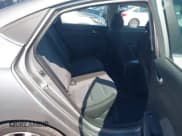 ✅ 2022 Hyundai Accent Limited • VIN: 3KPC34A65NE157519 • Lot: 43359114. Wystawiony na IAAI z przebiegiem 47 046 mil. Bezpłatny archiwum sprzedaży aukcyjnych z USA i szczegółowy raport historii pojazdu na DreamBid. Zdjęcie 8.