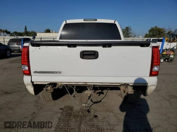 2006 Chevrolet Silverado 1500 LT1 with VIN 2GCEK13Z461295312, listed as a Copart auction lot 71477394 with 163,832 mi miles and Salvage title. Bid and sale history available at DreamBid. Image 6.