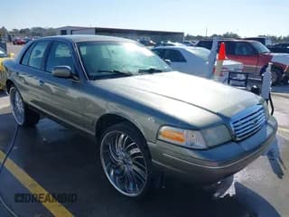 ✅ 2002 Ford Crown Victoria Police Interceptor • VIN: 2FAFP71W52X143053 • Лот: 41594827. Опубликован ранее на IAAI с пробегом 210 078 миль. Бесплатный доступ к архиву аукционных продаж из США и подробный отчёт об истории автомобиля на DreamBid. Изображение 1.