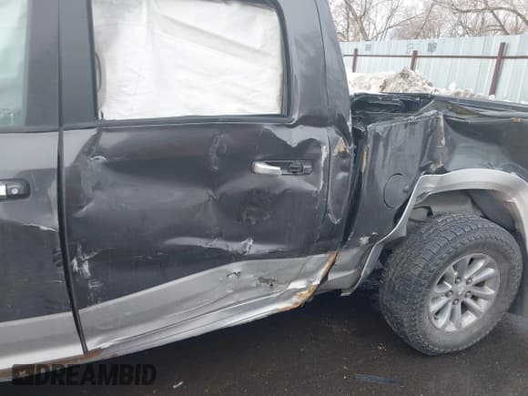 ✅ 2016 Ram 1500 Laramie • VIN: 1C6RR7NM8GS158013 • Лот: 38554090. Опубликован ранее на IAAI с пробегом 276 455 миль. Бесплатный доступ к архиву аукционных продаж из США и подробный отчёт об истории автомобиля на DreamBid. Изображение 6.