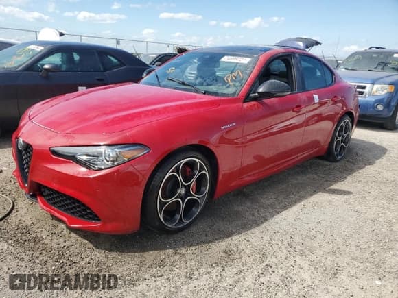 ✅ 2022 Alfa Romeo Giulia Ti • VIN: ZARFAMBN9N7654264 • Lot: 74699724. Wystawiony na Copart z przebiegiem Nie podano. Bezpłatny archiwum sprzedaży aukcyjnych z USA i szczegółowy raport historii pojazdu na DreamBid. Zdjęcie 1.