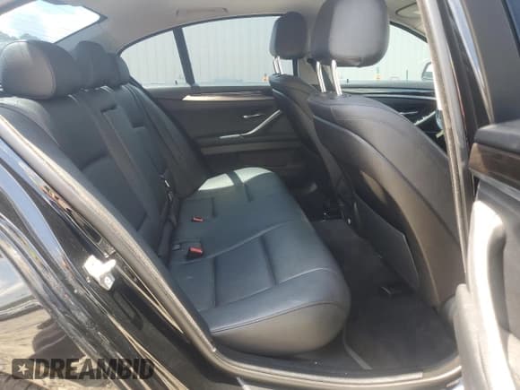 ✅ 2016 BMW 5 Series 528i • VIN: WBA5A5C5XGG348149 • Лот: 68308825. Опубликован ранее на Copart с пробегом 116 049 миль. Бесплатный доступ к архиву аукционных продаж из США и подробный отчёт об истории автомобиля на DreamBid. Изображение 10.