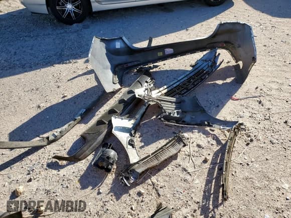 ✅ 2018 Hyundai Elantra Sport • VIN: KMHD04LB3JU524545 • Lot: 90635665. Listed on Copart with 105,384 mi. Free auction sales archive from the USA and detailed vehicle history report at DreamBid. Image 12.