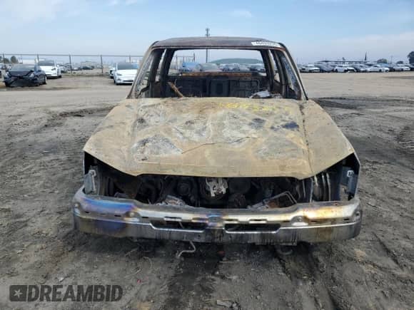 ✅ 2004 Chevrolet Silverado 1500 LS • VIN: 2GCEC13T641349733 • Лот: 46453255. Опубликован ранее на Copart с пробегом Не указан. Бесплатный доступ к архиву аукционных продаж из США и подробный отчёт об истории автомобиля на DreamBid. Изображение 5.