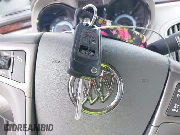 ✅ 2013 Buick LaCrosse Leather • VIN: 1G4GC5E32DF231096 • Lot: 43136432. Wystawiony na IAAI z przebiegiem 54 106 mil. Bezpłatny archiwum sprzedaży aukcyjnych z USA i szczegółowy raport historii pojazdu na DreamBid. Zdjęcie 11.