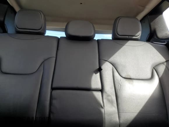 ✅ 2016 Jeep Renegade Limited • VIN: ZACCJBDT3GPD39723 • Lot: 91408505. Wystawiony na Copart z przebiegiem 147 939 mil. Bezpłatny archiwum sprzedaży aukcyjnych z USA i szczegółowy raport historii pojazdu na DreamBid. Zdjęcie 10.