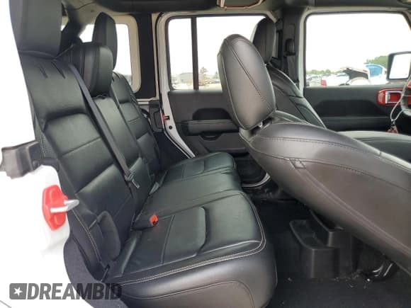 ✅ 2022 Jeep Wrangler Unlimited Sahara • VIN: 1C4HJXEG4NW254507 • Лот: 54151955. Опубликован ранее на Copart с пробегом 30 547 миль. Бесплатный доступ к архиву аукционных продаж из США и подробный отчёт об истории автомобиля на DreamBid. Изображение 11.