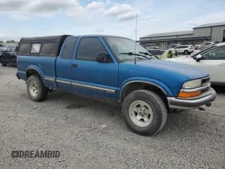 ✅ 2000 Chevrolet S-10 LS • VIN: 1GCDT19W0YK211205 • Лот: 54510325. Опубликован ранее на Copart с пробегом 155 665 миль. Бесплатный доступ к архиву аукционных продаж из США и подробный отчёт об истории автомобиля на DreamBid. Изображение 4.
