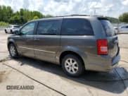 ✅ 2010 Chrysler Town & Country Touring Plus • VIN: 2A4RR8DX9AR368326 • Lot: 68322115. Wystawiony na Copart z przebiegiem 309 474 mil. Bezpłatny archiwum sprzedaży aukcyjnych z USA i szczegółowy raport historii pojazdu na DreamBid. Zdjęcie 2.