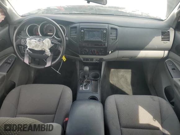 ✅ 2015 Toyota Tacoma • VIN: 5TFTX4CN9FX057918 • Lot: 55566875. Listed on Copart with 53,950 mi. Free auction sales archive from the USA and detailed vehicle history report at DreamBid. Image 8.