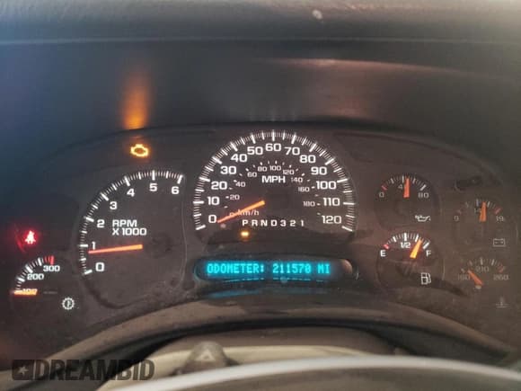 ✅ 2006 Chevrolet Silverado 2500HD Work Truck • VIN: 1GCHK29U66E132156 • Lot: 75212864. Wystawiony na Copart z przebiegiem 211 570 mil. Bezpłatny archiwum sprzedaży aukcyjnych z USA i szczegółowy raport historii pojazdu na DreamBid. Zdjęcie 9.