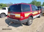 ✅ 2005 Ford Expedition Special Service • VIN: 1FMFU165X5LA19826 • Lot: 42616754. Wystawiony na IAAI z przebiegiem 90 397 mil. Bezpłatny archiwum sprzedaży aukcyjnych z USA i szczegółowy raport historii pojazdu na DreamBid. Zdjęcie 4.