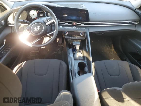 ✅ 2024 Hyundai Elantra SEL • VIN: KMHLM4DG0RU688373 • Lot: 70805255. Listed on Copart with 41,294 mi. Free auction sales archive from the USA and detailed vehicle history report at DreamBid. Image 8.