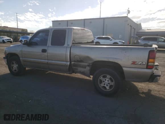 ✅ 2001 Chevrolet Silverado 1500 LS • VIN: 2GCEK19T211333793 • Lot: 71294344. Wystawiony na Copart z przebiegiem Nie podano mil. Skorzystaj z bezpłatnego archiwum sprzedaży aukcyjnych z USA i zobacz szczegółowy raport historii pojazdu na DreamBid. Zdjęcie 2.