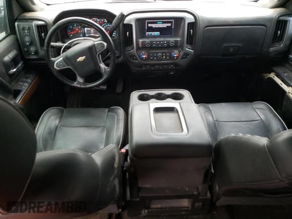 ✅ 2016 Chevrolet Silverado 2500HD LT • VIN: 1GC1KVEG6GF246432 • Lot: 81575543. Wystawiony na Copart z przebiegiem 138 060 mil. Bezpłatny archiwum sprzedaży aukcyjnych z USA i szczegółowy raport historii pojazdu na DreamBid. Zdjęcie 8.