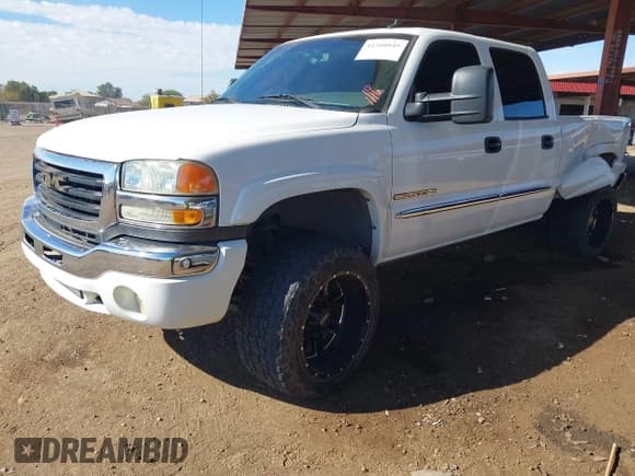 ✅ 2004 GMC Sierra 2500HD SLE • VIN: 1GTHK23U34F266705 • Lot: 41360845. Wystawiony na IAAI z przebiegiem 156 117 mil. Bezpłatny archiwum sprzedaży aukcyjnych z USA i szczegółowy raport historii pojazdu na DreamBid. Zdjęcie 17.