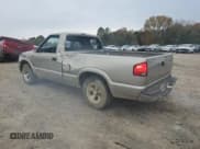 ✅ 2000 Chevrolet S-10 LS • VIN: 1GCCS1458YK287851 • Лот: 82625554. Опубликован ранее на Copart с пробегом 134 584 миль. Бесплатный доступ к архиву аукционных продаж из США и подробный отчёт об истории автомобиля на DreamBid. Изображение 2.