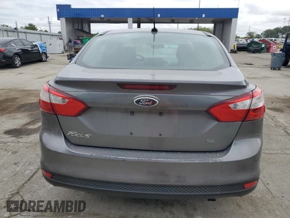 ✅ 2012 Ford Focus SE • VIN: 1FAHP3F23CL310838 • Lot: 82327225. Wystawiony na Copart z przebiegiem 187 494 mil. Bezpłatny archiwum sprzedaży aukcyjnych z USA i szczegółowy raport historii pojazdu na DreamBid. Zdjęcie 6.