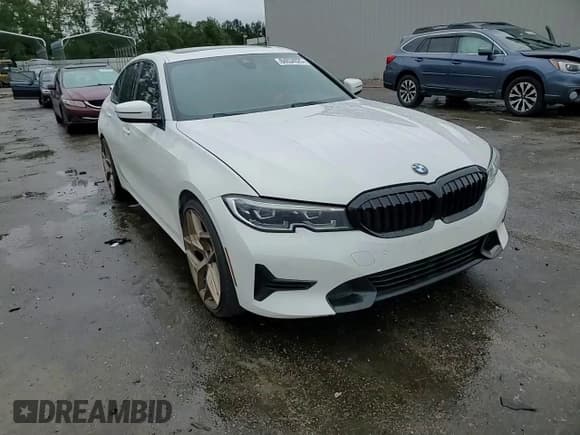 ✅ 2020 BMW 3 Series 330i • VIN: 3MW5R1J07L8B21079 • Lot: 84634025. Listed on Copart with 106,009 mi. Free auction sales archive from the USA and detailed vehicle history report at DreamBid. Image 14.