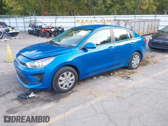 ✅ 2021 Kia Rio S • VIN: 3KPA24AD4ME423894 • Lot: 43228328. Wystawiony na IAAI z przebiegiem 34 643 mil. Bezpłatny archiwum sprzedaży aukcyjnych z USA i szczegółowy raport historii pojazdu na DreamBid. Zdjęcie 2.