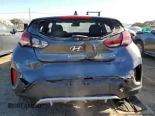 2019 Hyundai Veloster 2.0 z VIN KMHTG6AF2KU018618, wystawiony jako Copart lot #76742344 z przebiegiem 79 391 mil mil oraz Szkoda całkowita • Salvage title. Historia ofert i sprzedaży dostępna na DreamBid. Obrazek 6.