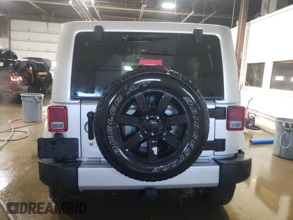 ✅ 2011 Jeep Wrangler Unlimited 70th Anniversary • VIN: 1J4BA7H15BL610158 • Лот: 82827374. Опубликован ранее на Copart с пробегом 167 583 миль. Бесплатный доступ к архиву аукционных продаж из США и подробный отчёт об истории автомобиля на DreamBid. Изображение 6.