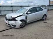 ✅ 2013 Kia Forte EX • VIN: KNAFU4A28D5737975 • Lot: 69840835. Wystawiony na Copart z przebiegiem 174 578 mil. Bezpłatny archiwum sprzedaży aukcyjnych z USA i szczegółowy raport historii pojazdu na DreamBid. Zdjęcie 1.