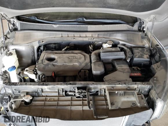 ✅ 2016 Kia Sorento LX • VIN: 5XYPG4A33GG158962 • Lot: 81030755. Listed on Copart with 122,329 mi. Free auction sales archive from the USA and detailed vehicle history report at DreamBid. Image 12.