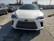 ✅ 2023 Lexus RX 350h Premium Plus • VIN: 2T2BBMCA6PC002023 • Lot: 90672965. Wystawiony na Copart z przebiegiem 73 440 mil. Bezpłatny archiwum sprzedaży aukcyjnych z USA i szczegółowy raport historii pojazdu na DreamBid. Zdjęcie 5.