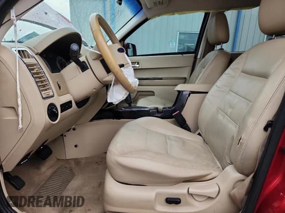 ✅ 2008 Ford Escape Limited • VIN: 1FMCU04128KD13843 • Лот: 93467325. Опубликован ранее на Copart с пробегом Не указан. Бесплатный доступ к архиву аукционных продаж из США и подробный отчёт об истории автомобиля на DreamBid. Изображение 7.