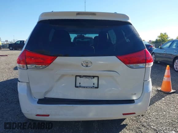 ✅ 2012 Toyota Sienna LE • VIN: 5TDKK3DC3CS183629 • Lot: 43456187. Listed on IAAI with 112,008 mi. Free auction sales archive from the USA and detailed vehicle history report at DreamBid. Image 17.