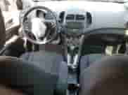 2012 Chevrolet Sonic LT z VIN 1G1JC5EH4C4192116, wystawiony jako Copart lot #65507715 z przebiegiem 101 011 mil mil oraz Szkoda całkowita • Salvage title. Historia ofert i sprzedaży dostępna na DreamBid. Obrazek 8.