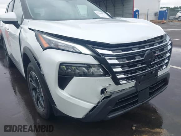 ✅ 2024 Nissan Rogue SV • VIN: JN8BT3BA9RW350622 • Lot: 43208401. Listed on IAAI with 43,202 mi. Free auction sales archive from the USA and detailed vehicle history report at DreamBid. Image 6.