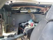 ✅ 2001 Chevrolet Silverado 2500HD LS • VIN: 1GCHK23U81F161167 • Lot: 41874695. Wystawiony na Copart z przebiegiem Nie podano. Bezpłatny archiwum sprzedaży aukcyjnych z USA i szczegółowy raport historii pojazdu na DreamBid. Zdjęcie 9.