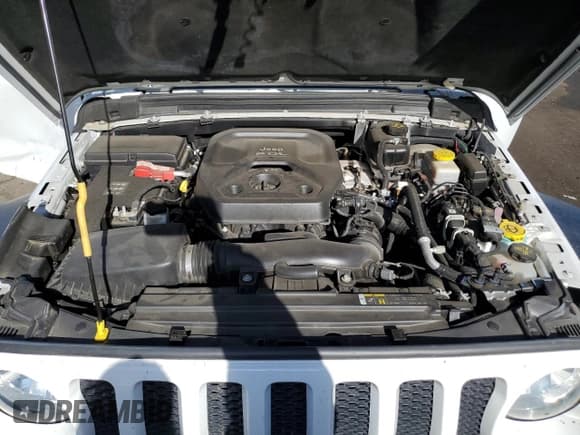 ✅ 2018 Jeep Wrangler Sport • VIN: 1C4GJXAN9JW331320 • Lot: 77883334. Wystawiony na Copart z przebiegiem 26 567 mil. Bezpłatny archiwum sprzedaży aukcyjnych z USA i szczegółowy raport historii pojazdu na DreamBid. Zdjęcie 14.