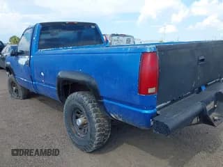 ✅ 1998 Chevrolet Silverado 1500 • VIN: 1GCEK14W4WZ112664 • Lot: 43054651. Wystawiony na IAAI z przebiegiem 209 481 mil. Bezpłatny archiwum sprzedaży aukcyjnych z USA i szczegółowy raport historii pojazdu na DreamBid. Zdjęcie 3.