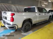 ✅ 2022 Chevrolet Silverado 1500 Custom • VIN: 1GCPYBEK1NZ198166 • Lot: 85586475. Wystawiony na Copart z przebiegiem 83 867 mil. Bezpłatny archiwum sprzedaży aukcyjnych z USA i szczegółowy raport historii pojazdu na DreamBid. Zdjęcie 3.