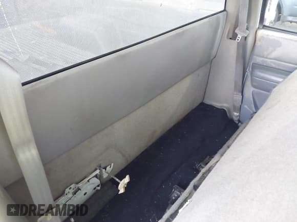 ✅ 2000 Chevrolet S-10 LS • VIN: 1GCCS14W9YK229577 • Лот: 42490831. Опубликован ранее на IAAI с пробегом 178 515 миль. Бесплатный доступ к архиву аукционных продаж из США и подробный отчёт об истории автомобиля на DreamBid. Изображение 8.