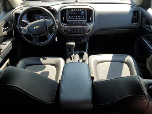 ✅ 2018 Chevrolet Colorado 4WD Z71 • VIN: 1GCPTDE19J1159156 • Лот: 68836254. Опубликован ранее на Copart с пробегом 174 408 миль. Бесплатный доступ к архиву аукционных продаж из США и подробный отчёт об истории автомобиля на DreamBid. Изображение 8.