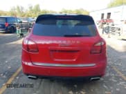 ✅ 2014 Porsche Cayenne Diesel • VIN: WP1AF2A2XELA39455 • Lot: 43446619. Wystawiony na IAAI z przebiegiem 110 000 mil. Bezpłatny archiwum sprzedaży aukcyjnych z USA i szczegółowy raport historii pojazdu na DreamBid. Zdjęcie 16.