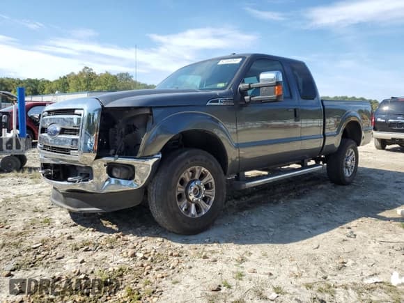 ✅ 2015 Ford F-250 XLT • VIN: 1FT7X2B66FEA67351 • Лот: 82068095. Опубликован ранее на Copart с пробегом 185 445 миль. Бесплатный доступ к архиву аукционных продаж из США и подробный отчёт об истории автомобиля на DreamBid. Изображение 1.