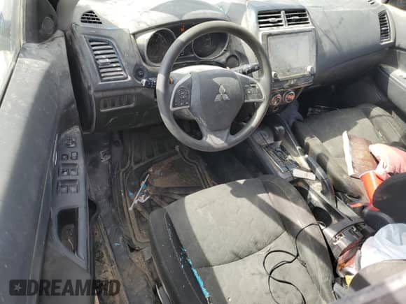 2020 Mitsubishi Outlander ES z VIN JA4AP3AU3LU027400, wystawiony jako Copart lot #87098085 z przebiegiem 92 379 mil mil oraz Czysty tytuł • Clean title. Historia ofert i sprzedaży dostępna na DreamBid. Obrazek 8.