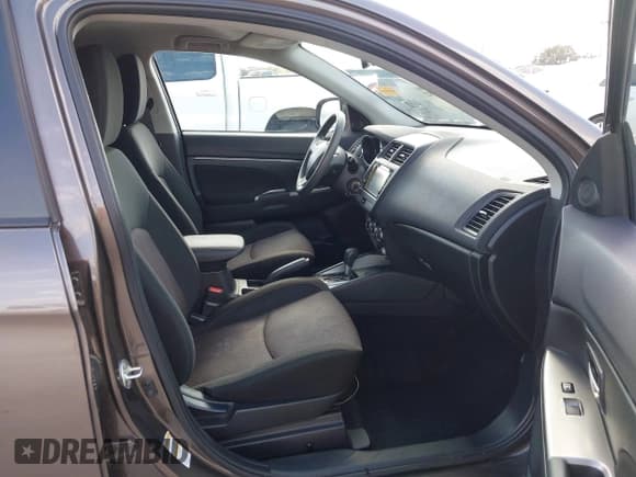 ✅ 2018 Mitsubishi Outlander ES • VIN: JA4AP3AU9JZ001593 • Lot: 43475982. Listed on IAAI with 125,807 mi. Free auction sales archive from the USA and detailed vehicle history report at DreamBid. Image 5.