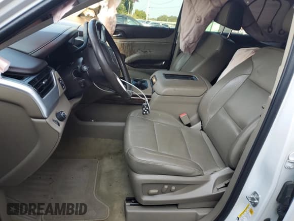 ✅ 2018 GMC Yukon XL SLT • VIN: 1GKS1GKC2JR123158 • Lot: 81510575. Listed on Copart with 140,758 mi. Free auction sales archive from the USA and detailed vehicle history report at DreamBid. Image 7.