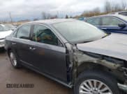 ✅ 2016 Volkswagen Passat SE • VIN: 1VWBT7A38GC065377 • Lot: 43755908. Wystawiony na IAAI z przebiegiem 102 625 mil. Bezpłatny archiwum sprzedaży aukcyjnych z USA i szczegółowy raport historii pojazdu na DreamBid. Zdjęcie 14.